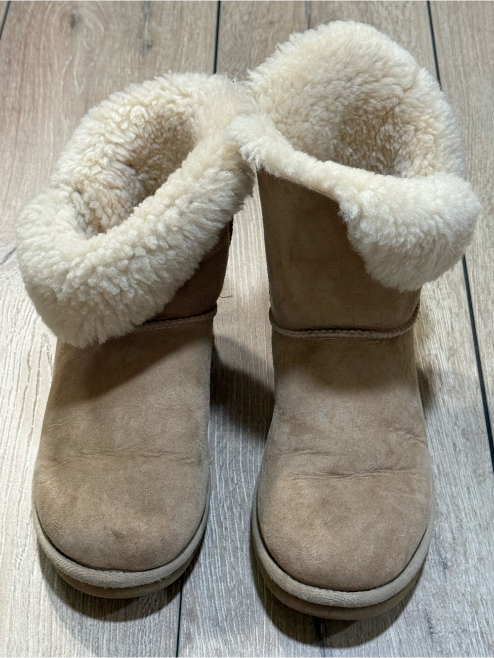 UGG Cozy Bailey Button Sheepskin Boots | Sand & Beige | Size 8 - Picture 15 of 15